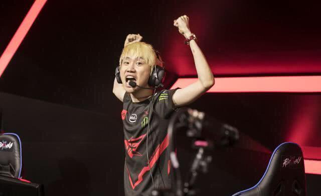 攻防两端全 攻防两端全